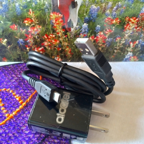 Micro USB charger & adapter Nwt - Picture 1 of 2